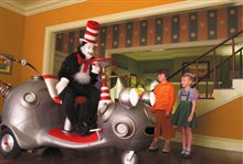 Dr. Seuss' The Cat in the Hat Photo 5