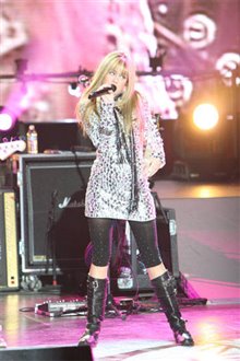 Hannah Montana & Miley Cyrus: Best of Both Worlds Concert Tour in Disney Digital  3-D Photo 5 - Large