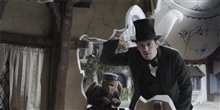 Oz The Great and Powerful Photo 18