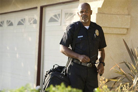 Lakeview Terrace Photo 3 - Large