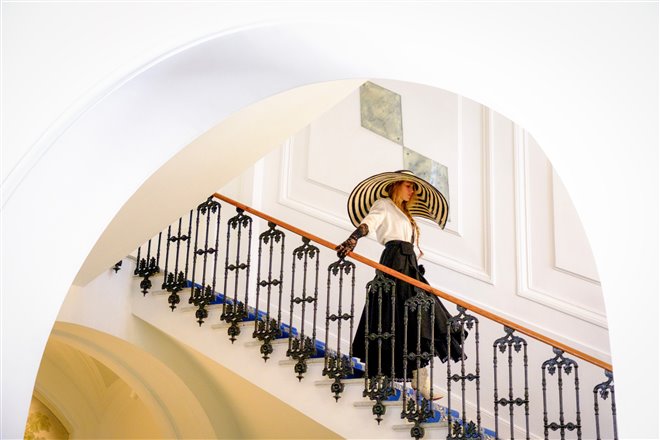 Another Simple Favor (Prime Video) Photo 5 - Large