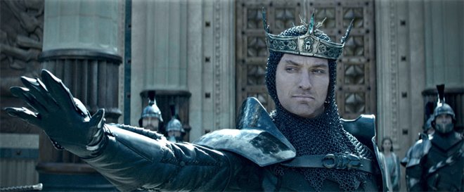 King Arthur: Legend of the Sword Photo 1 - Large