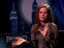 Amy Adams (Enchanted) - Interview Video