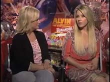 Amy Poehler & Alvin and the Chipmunks: The Squeakquel - Interview Video