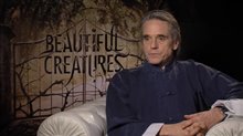 Jeremy Irons (Beautiful Creatures) - Interview Video