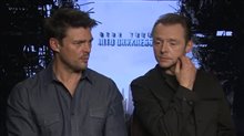Karl Urban & Simon Pegg (Star Trek Into Darkness) - Interview Video