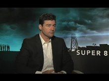 Kyle Chandler (Super 8) - Interview Video