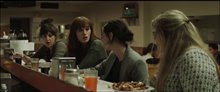 Le trip à trois Trailer Video
