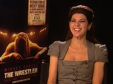 Marisa Tomei (The Wrestler) - Interview Video