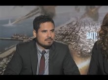Michael Peña & Bridget Moynahan (Battle: Los Angeles) - Interview Video