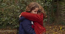 PETITE MAMAN Trailer Video