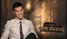 Taylor Lautner (The Twilight Saga: New Moon) - Interview Video