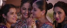 'Veere Di Wedding' Trailer Video