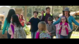 Bad Moms movie clip - "Flyers" Video Thumbnail