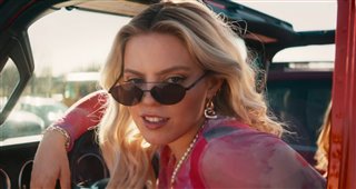 MEAN GIRLS Trailer Video Thumbnail